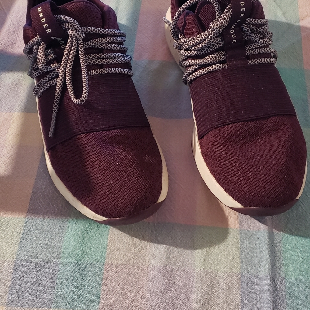 Shoes - Picture 5 of 5